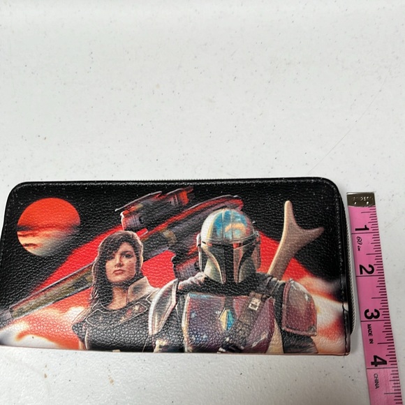 Disney Star Wars The Mandalorian Zip Around Wallet - Picture 6 of 7
